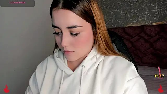 Snapshot of Lucia_star__ chatting on January 2025 07:50:02 PM Lucia star online show from January 2025 07:50:02 PM