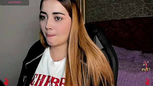 Snapshot of Lucia_star__ chatting on January 2025 12:46:01 AM Lucia star online show from January 2025 12:46:01 AM