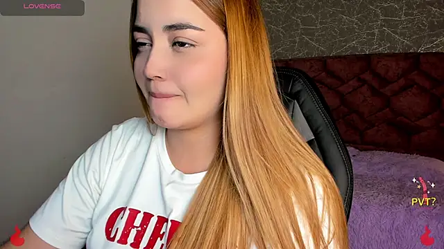 Snapshot of Lucia_star__ chatting on January 2025 10:28:02 PM Lucia star online show from January 2025 10:28:02 PM