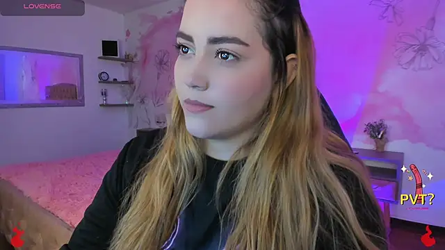 Snapshot of Lucia_star__ chatting on February 2025 02:28:02 AM Lucia star online show from February 2025 02:28:02 AM