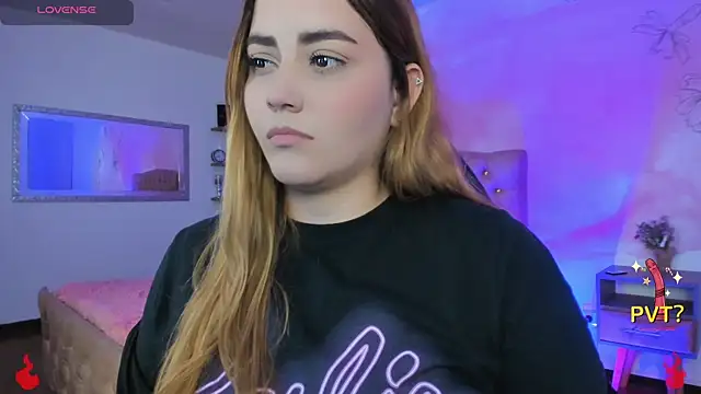 Snapshot of Lucia_star__ chatting on February 2025 05:30:01 AM Lucia star online show from February 2025 05:30:01 AM