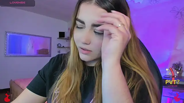 Snapshot of Lucia_star__ chatting on February 2025 08:31:02 AM Lucia star online show from February 2025 08:31:02 AM