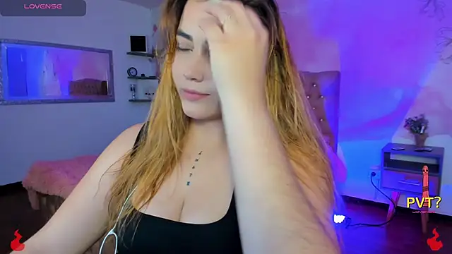 Snapshot of Lucia_star__ chatting on February 2025 02:25:01 AM Lucia star online show from February 2025 02:25:01 AM