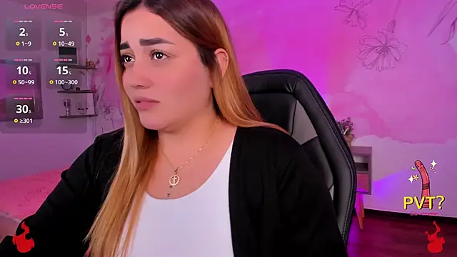 Snapshot of Lucia_star__ chatting on March 2025 06:00:02 AM Lucia star online show from March 2025 06:00:02 AM