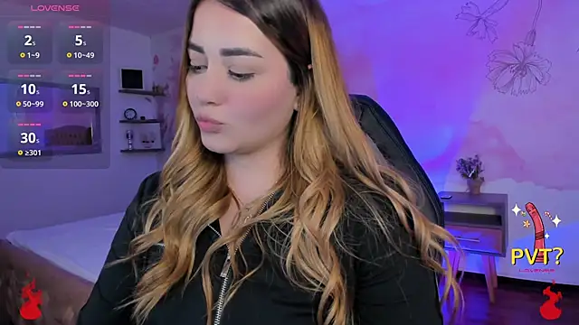 Snapshot of Lucia_star__ chatting on March 2025 03:46:02 AM Lucia star online show from March 2025 03:46:02 AM