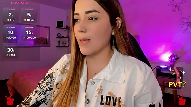 Snapshot of Lucia_star__ chatting on March 2025 02:35:02 AM Lucia star online show from March 2025 02:35:02 AM