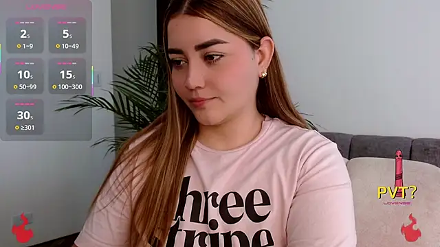 Snapshot of Lucia_star__ chatting on October 2025 04:19:01 PM Lucia star online show from October 2025 04:19:01 PM