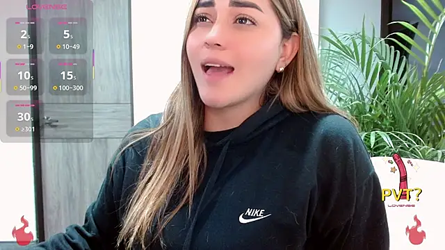 Snapshot of Lucia_star__ chatting on October 2025 02:34:01 AM Lucia star online show from October 2025 02:34:01 AM