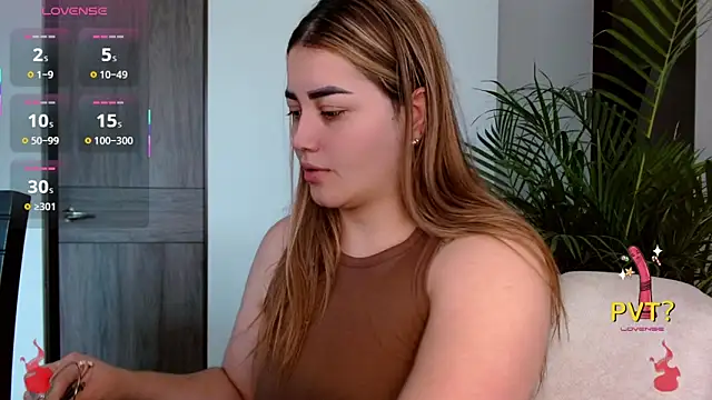 Snapshot of Lucia_star__ chatting on November 2025 04:08:01 PM Lucia star online show from November 2025 04:08:01 PM