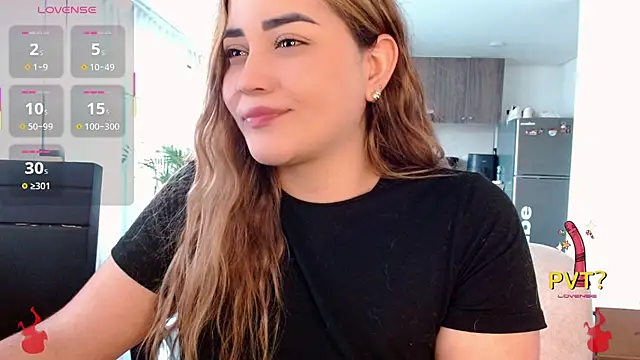 Snapshot of Lucia_star__ chatting on November 2025 02:46:01 PM Lucia star online show from November 2025 02:46:01 PM