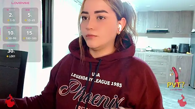 Snapshot of Lucia_star__ chatting on November 2025 01:55:01 AM Lucia star online show from November 2025 01:55:01 AM