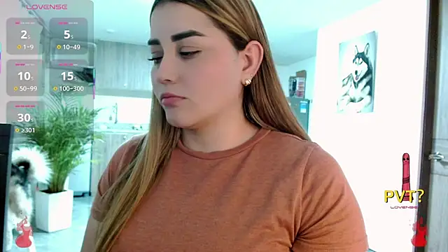 Snapshot of Lucia_star__ chatting on November 2025 02:01:02 AM Lucia star online show from November 2025 02:01:02 AM