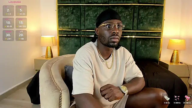 Snapshot of Latrellx7 chatting on January 2025 12:37:01 PM Latrellx7 online show from January 2025 12:37:01 PM