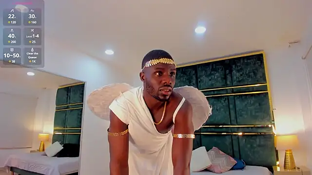 Snapshot of Latrellx7 chatting on February 2025 12:08:02 PM Latrellx7 online show from February 2025 12:08:02 PM