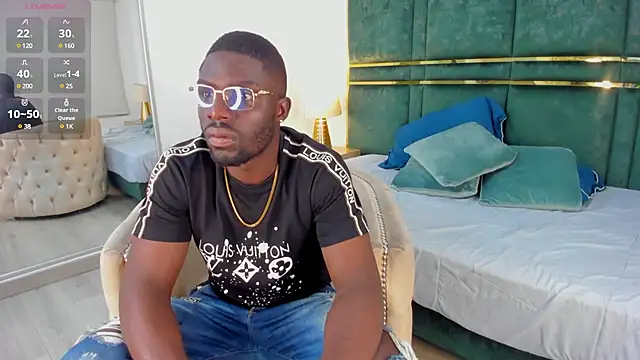 Snapshot of Latrellx7 chatting on February 2025 11:40:02 AM Latrellx7 online show from February 2025 11:40:02 AM