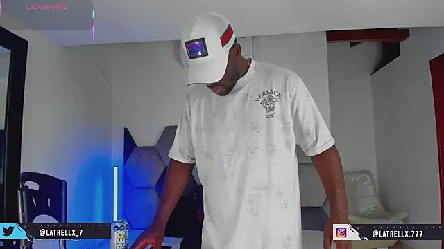 Latrellx7 online show from June 2026 03:40:01 AM