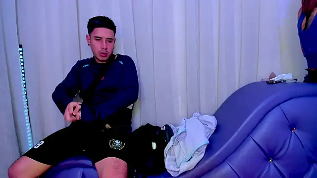 Yourslust  online show from January 2026 07:28:01 PM