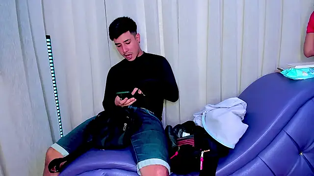 Yourslust  online show from January 2026 07:38:02 PM