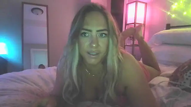 Snapshot of sunshinekisses chatting on March 2025 11:49:02 AM sunshinekisses online show from March 2025 11:49:02 AM