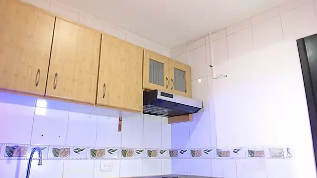 Perla prg online show from October 2025 06:56:02 AM