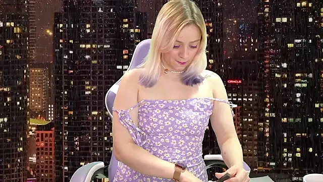 Snapshot of Dolce--Mia---Bianchi__07 chatting on January 2025 02:27:02 AM Dolce--Mia---Bianchi  07 online show from January 2025 02:27:02 AM