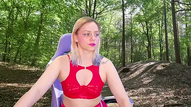 Snapshot of Dolce--Mia---Bianchi__07 chatting on January 2025 09:39:01 AM Dolce--Mia---Bianchi  07 online show from January 2025 09:39:01 AM