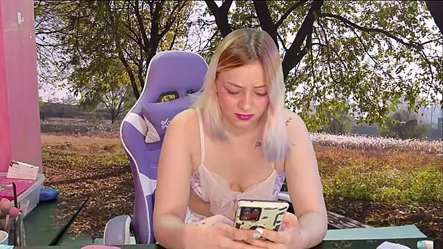 Snapshot of Dolce--Mia---Bianchi__07 chatting on January 2025 09:02:01 PM Dolce--Mia---Bianchi  07 online show from January 2025 09:02:01 PM