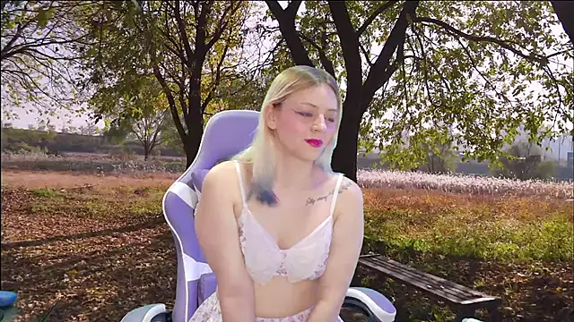 Snapshot of Dolce--Mia---Bianchi__07 chatting on January 2025 12:06:01 AM Dolce--Mia---Bianchi  07 online show from January 2025 12:06:01 AM