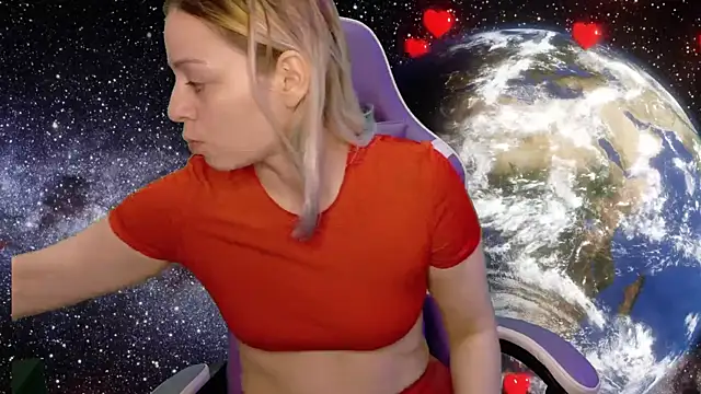 Snapshot of Dolce--Mia---Bianchi__07 chatting on February 2025 02:07:01 AM Dolce--Mia---Bianchi  07 online show from February 2025 02:07:01 AM