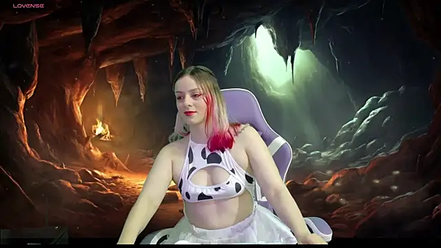 Snapshot of Dolce--Mia---Bianchi__07 chatting on February 2025 10:09:01 PM Dolce--Mia---Bianchi  07 online show from February 2025 10:09:01 PM