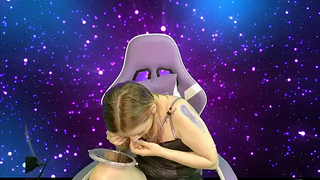 Snapshot of Dolce--Mia---Bianchi__07 chatting on February 2025 05:04:02 AM Dolce--Mia---Bianchi  07 online show from February 2025 05:04:02 AM