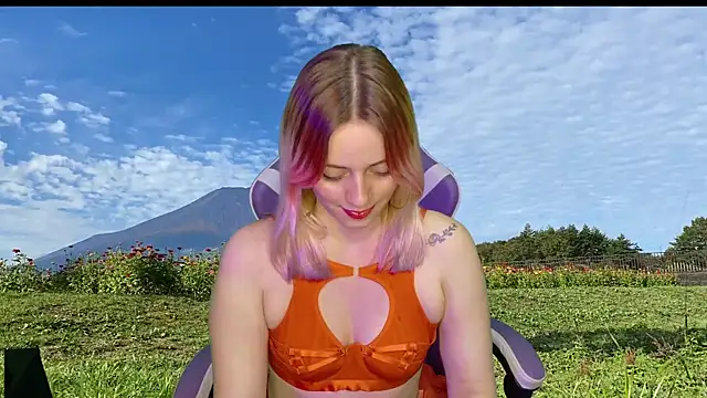 Snapshot of Dolce--Mia---Bianchi__07 chatting on March 2025 08:02:02 AM Dolce--Mia---Bianchi  07 online show from March 2025 08:02:02 AM