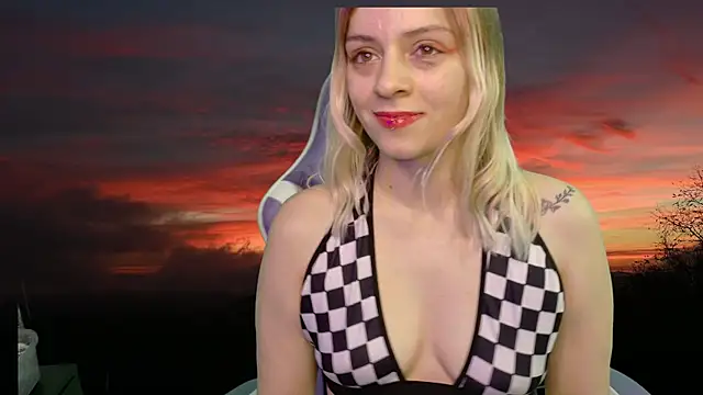 Snapshot of Dolce--Mia---Bianchi__07 chatting on March 2025 03:54:01 AM Dolce--Mia---Bianchi  07 online show from March 2025 03:54:01 AM