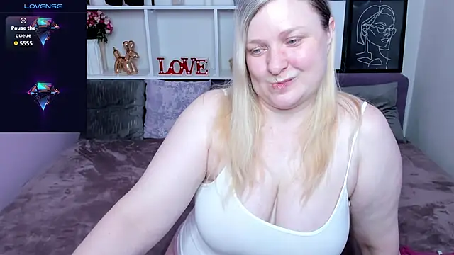 AnnaXCherri online show from November 2025 03:07:01 AM