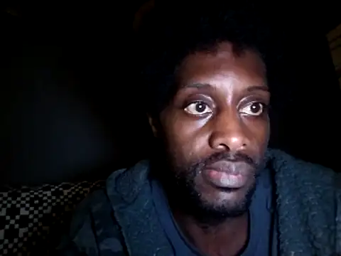 Snapshot of DevinToore chatting on November 2025 05:17:01 AM DevinToore online show from November 2025 05:17:01 AM