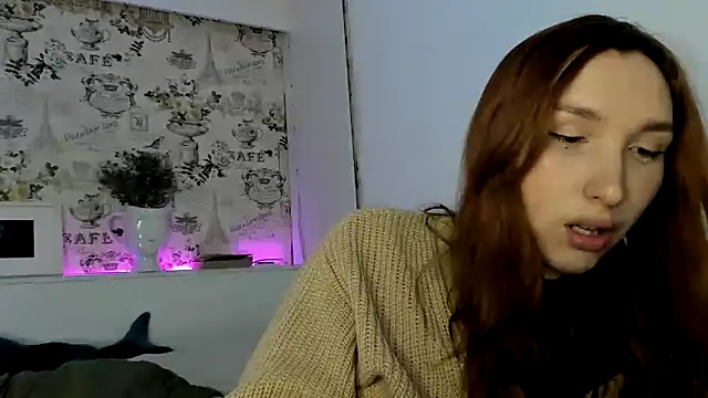 Snapshot of LisaIcon chatting on February 2025 06:12:01 AM LisaIcon online show from February 2025 06:12:01 AM