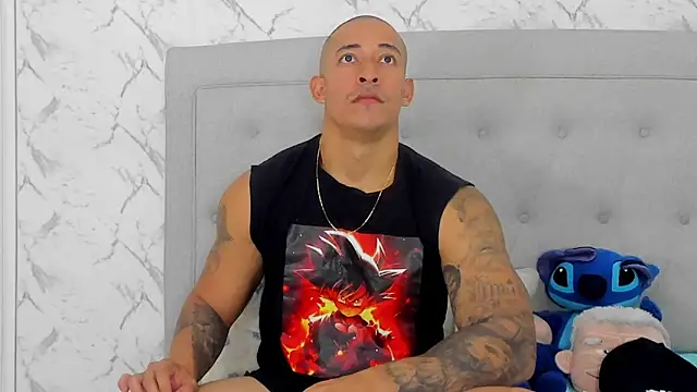 Snapshot of luigiferrara chatting on October 2025 09:41:01 PM luigiferrara online show from October 2025 09:41:01 PM