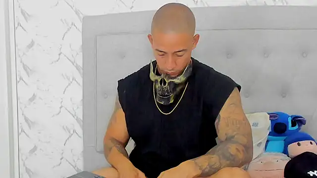 Snapshot of luigiferrara chatting on October 2025 11:39:01 PM luigiferrara online show from October 2025 11:39:01 PM