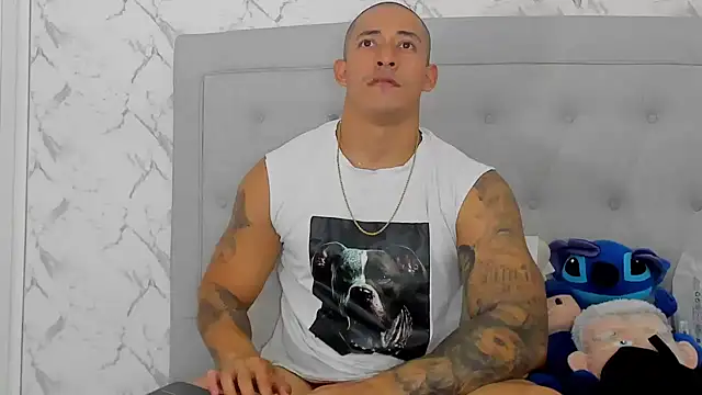 Snapshot of luigiferrara chatting on November 2025 09:59:02 PM luigiferrara online show from November 2025 09:59:02 PM