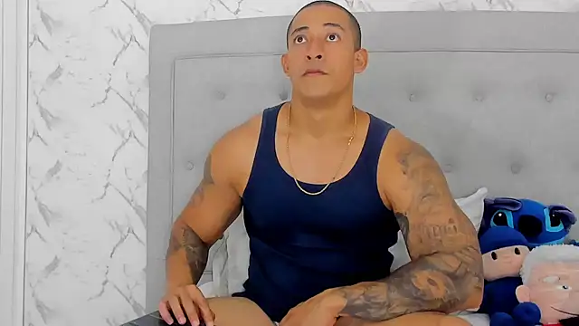 Snapshot of luigiferrara chatting on November 2025 08:14:01 PM luigiferrara online show from November 2025 08:14:01 PM