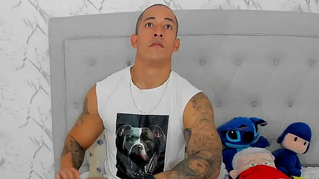 Snapshot of luigiferrara chatting on November 2025 07:13:02 PM luigiferrara online show from November 2025 07:13:02 PM