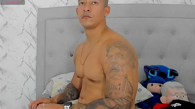 Snapshot of luigiferrara chatting on December 2025 07:53:02 PM luigiferrara online show from December 2025 07:53:02 PM