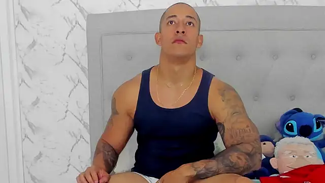 luigiferrara online show from February 2026 09:24:01 PM