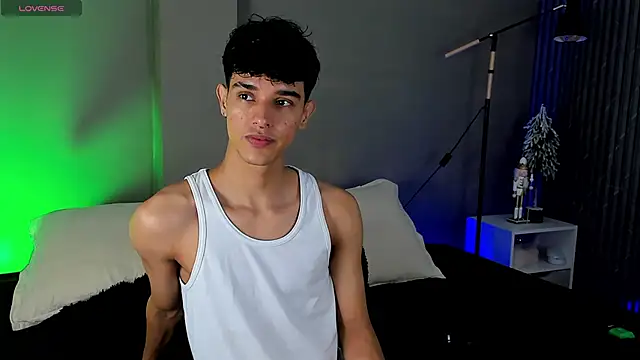 Snapshot of Busterspinter chatting on December 2024 12:05:01 PM Busterspinter online show from December 2024 12:05:01 PM