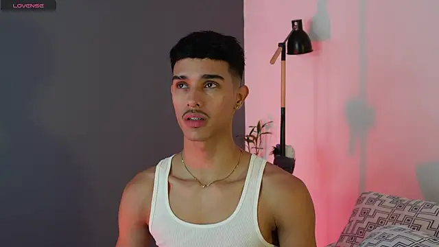 Snapshot of Busterspinter chatting on October 2025 06:08:02 PM Busterspinter online show from October 2025 06:08:02 PM