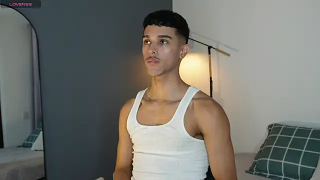 Snapshot of Busterspinter chatting on November 2025 05:59:01 PM Busterspinter online show from November 2025 05:59:01 PM