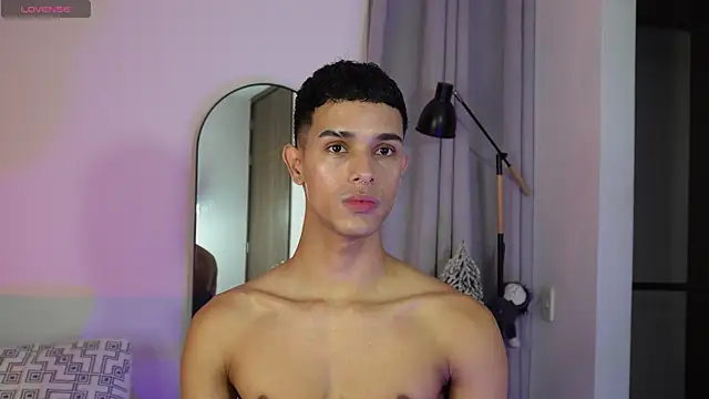 Snapshot of Busterspinter chatting on December 2025 10:26:01 PM Busterspinter online show from December 2025 10:26:01 PM