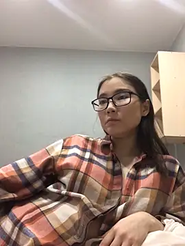 Milka23 online show from February 2025 05:01:01 PM