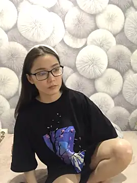 Milka23 online show from March 2025 05:04:01 PM