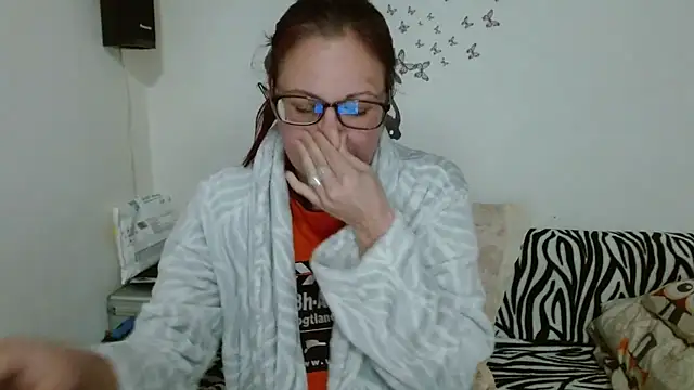 LadyHellene online show from February 2026 05:30:02 PM